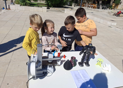 Fotografija 10 - Škola na Prviću broji tek četiri učenika