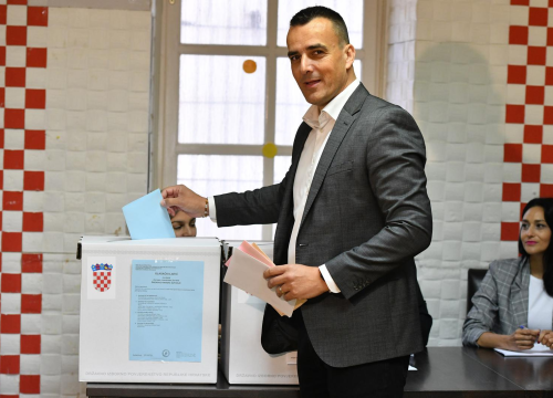 Fotografija 5 - Kandidati za župane i gradonačelnike izašli na izbore
