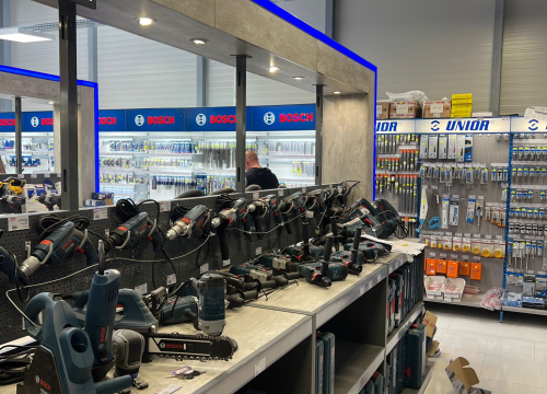 Fotografija 16 - FOTO Besplatna hrana i piće, ogromni popusti i zabava – Građa preuredila svoju poslovnicu u Šibeniku!