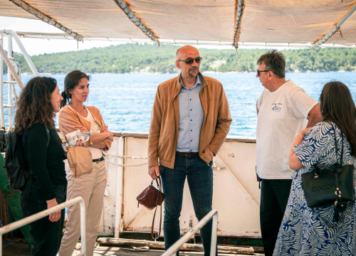 Fotografija 4 - 'Tijat' isplovio na probnu vožnju zbog certifikata: Župan Jelić prvi put na kultnom brodu