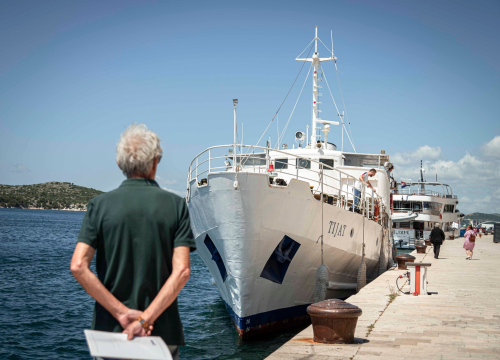 Fotografija 7 - 'Tijat' isplovio na probnu vožnju zbog certifikata: Župan Jelić prvi put na kultnom brodu
