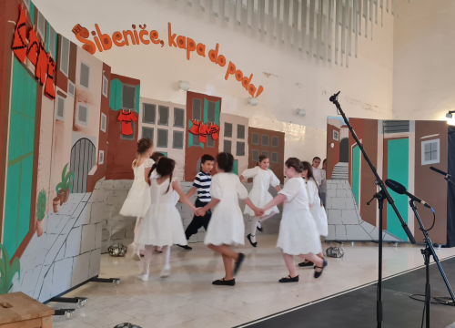 Fotografija 3 - Šibeniče, kapa do poda