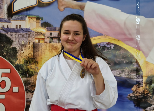 Fotografija 9 - FOTO Karataši Šibenika se za kraj sezone na Miminac vratili sa 11 medalja iz Hercegovine