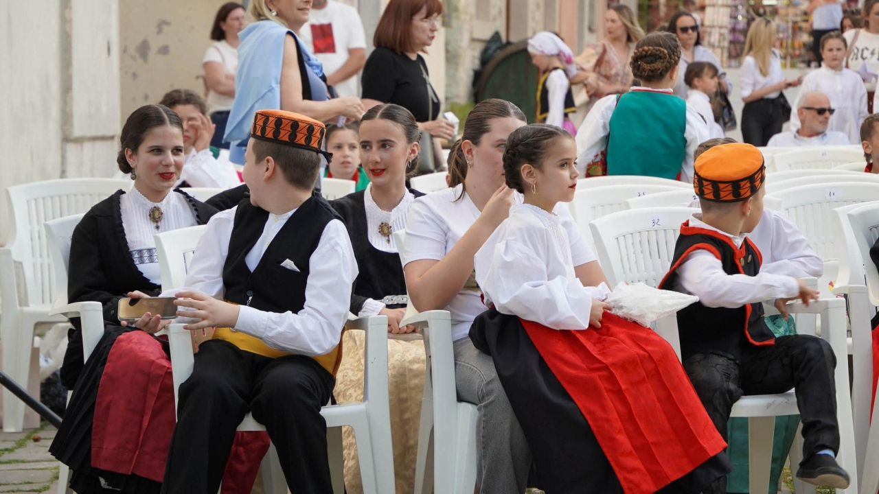 Najmlađi čuvari tradicije: U subotu u Skradinu 2. Smotra dječjeg folklora Šibensko-kninske županije