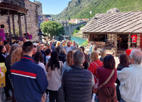 Fotografija 2 - Članovi šibenskog 'Kola' održali koncert u Mostaru