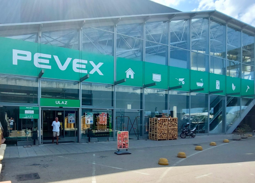 Fotografija 6 - FOTO PEVEX u Šibeniku slavi rođendan i časti kupce s 15 posto popusta!