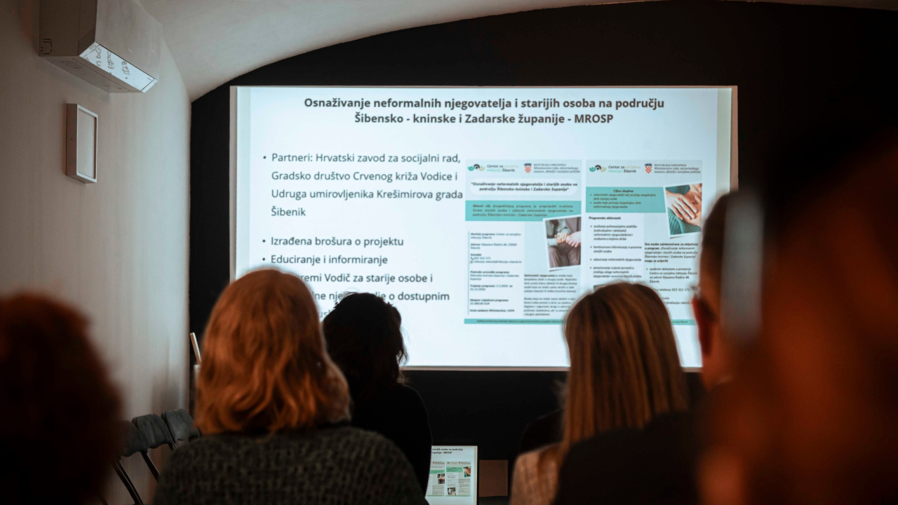 Mateu Grgurici i vodičkoj knjižnici uručene nagrada i priznanje Centra za inkluziju Šibenik