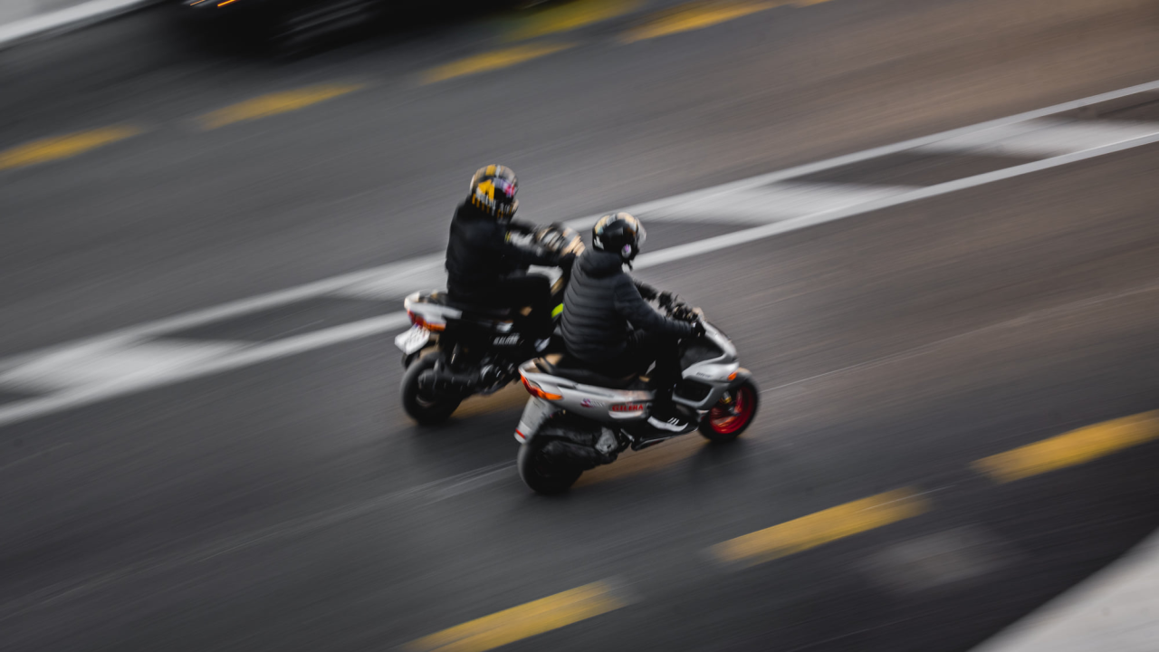 Policija u Šibeniku zaustavila 48-godišnjaka. Vozio neregistiran moped