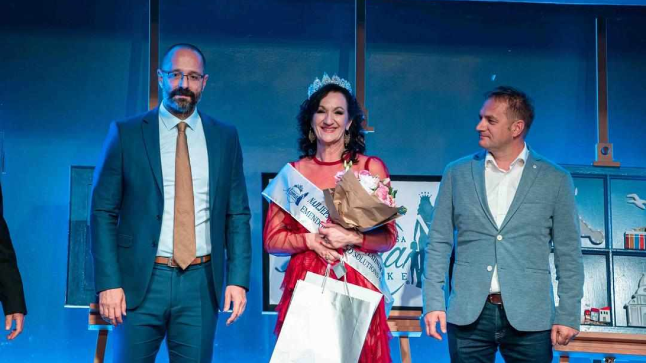 Miss mama u središtu skandala: Nagovarala roditelje i bivše učenike da glasaju za HDZ-ovca