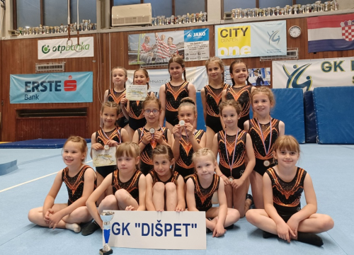 Gimnastičarke Dišpeta uzele dvije ekipne medalje u Splitu, Roku Zoriću pojedinačno zlato