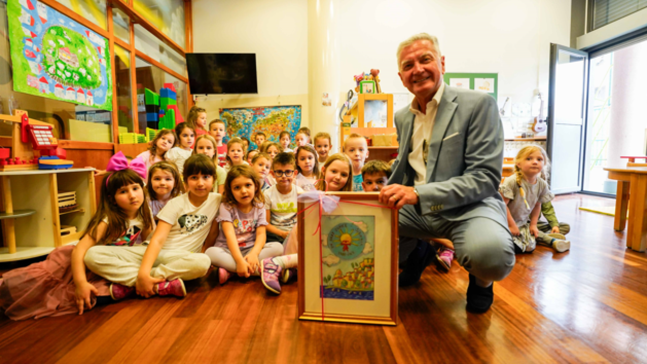 Gradonačelnik Burić posjetio DV 'Brat Sunce' povodom velikog jubileja: 'Simbol ste duhovnog i odgojnog svjetla grada'