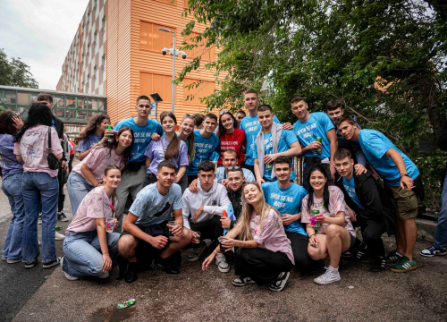 Šibenski maturanti prkose vremenu i slave zadnji dan škole: 'Volio bih se poslije faksa vratiti ovdje'