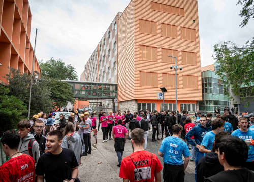 Fotografija 8 - Šibenski maturanti slave zadnji dan škole: 'Volio bih se poslije faksa vratiti ovdje'