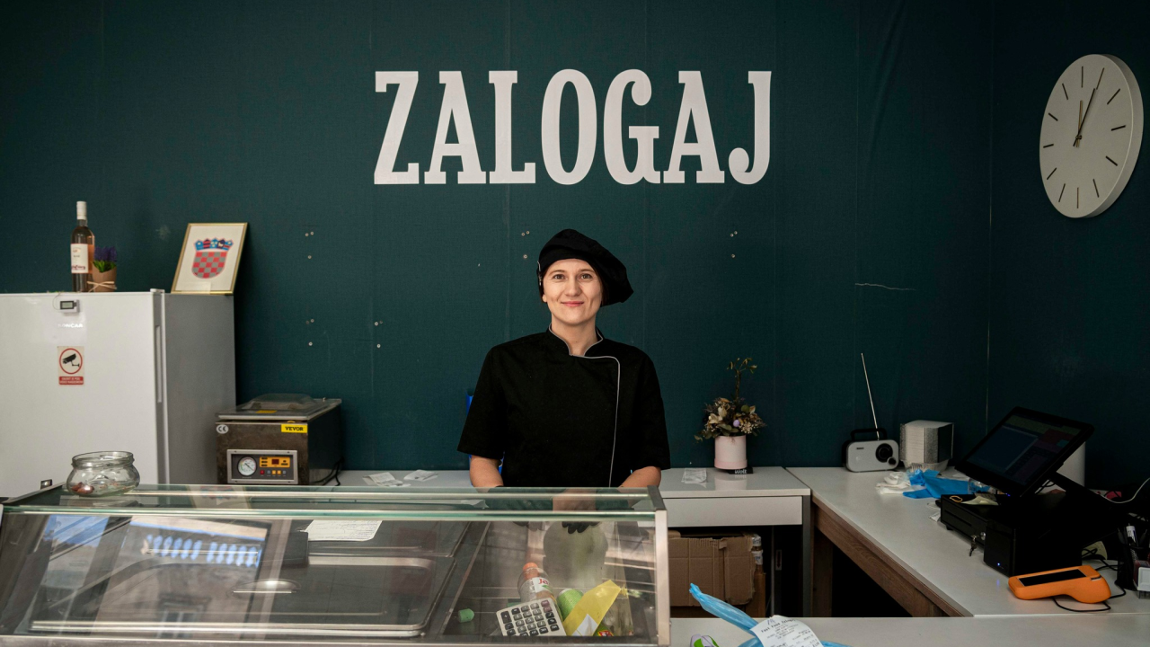 Nikolina u Pakovom Selu obrađuje vrt, a u Šibeniku kuha domaću spizu prema tradicionalnim receptima: 'Odmaram se nedjeljom'