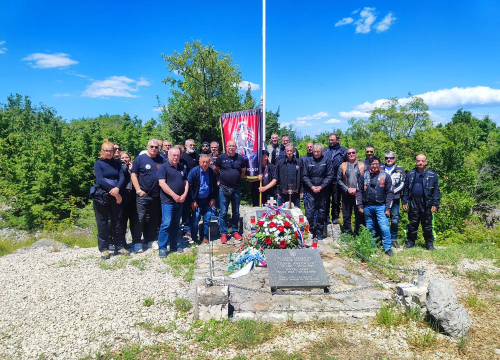 Fotografija 7 - UDVRD Grada Šibenika obilježio 33. godišnjicu bitke za Stolove i odao počast poginulima