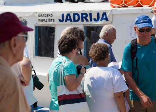 Traži se brodski prijevoznik putnika za linije od Šibenika do Martinske i Jadrije