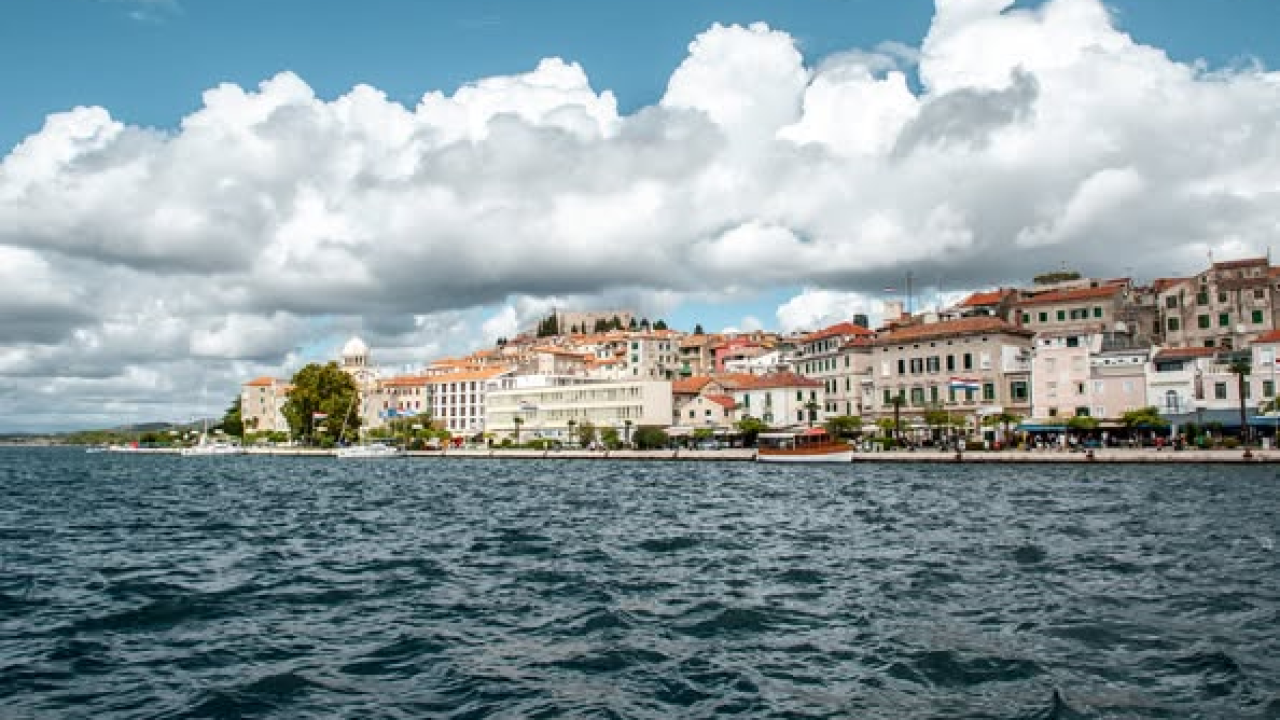Utorak topliji i nestabilniji, mogući pljuskovi