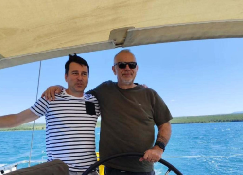 Krstareći Jadranom Šprajc obišao Šibenik, Skradin i Prvić: 'Sve je isto kao i prije 35 godina, možda smo stariji, ali ne i pametniji'