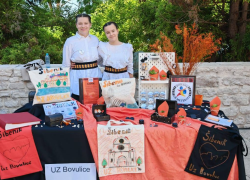 Fotografija 1 - Smotra učeničkih zadruga