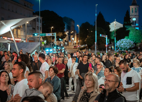 Fotografija 25 - Gimazijalke i Dalmatino na Poljani