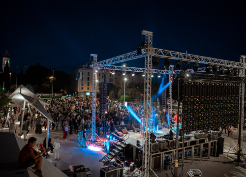 Fotografija 28 - Gimazijalke i Dalmatino na Poljani