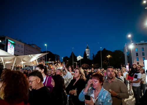 Fotografija 14 - Gimazijalke i Dalmatino na Poljani