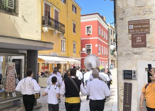 Fotografija 6 - Šibenski glazbari prodefilirali gradom u povodu Dana državnosti