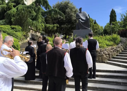 Fotografija 2 - Šibenski glazbari prodefilirali gradom u povodu Dana državnosti