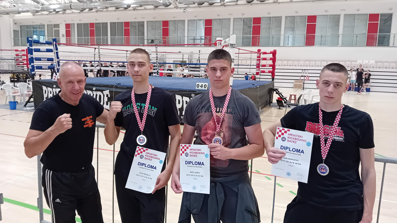 Članovi Kickboxing kluba Petar Krešimir IV osvojili tri medalje na Prvenstvu Hrvatske