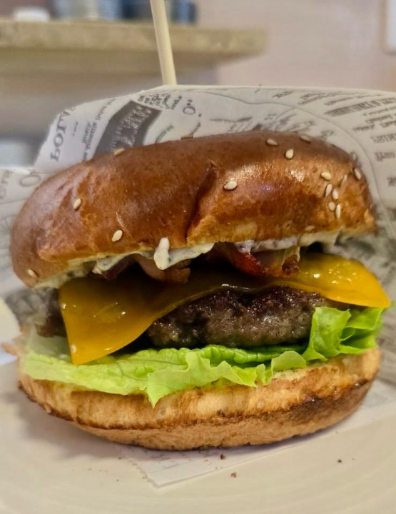 FOTO Glazba uživo i vrhunska spiza – Bore i Ermin u restoranu Mačak!