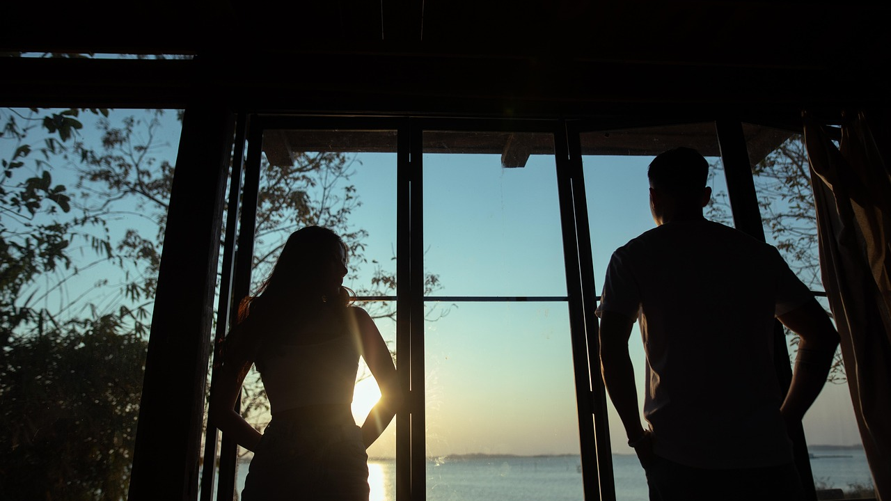 Obratite pozornost: Ovo su znakovi da vas partner možda vara