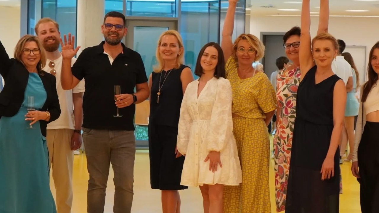 Umjetnost kao štit: Tvrđava sv. Ivana ugostila izložbu ukrajinskih umjetnika i djece