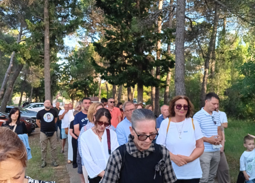 Fotografija 8 - Od župne crkve do Okita: Održano Duhovsko bdijenje u Vodicama