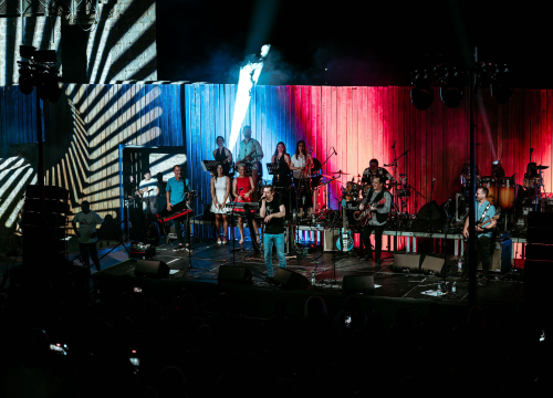 Fotografija 13 - Počelo koncertno ljeto na Tvrđavi sv. Mihovila: Belan proslavio 40 godina karijere i 11 godina pozornice