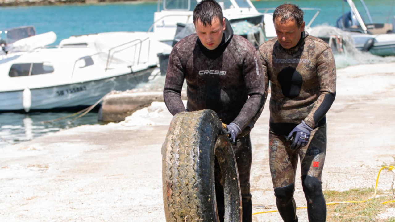 U Žaboriću održana velika eko akcija: Više od 130 volontera očistilo obalu i podmorje