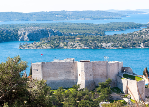 Pretežno sunčano i toplije, temperatura do 29 stupnjeva