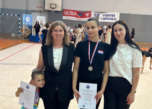 Fotografija 3 - Uspješan vikend za gimnastičarke šibenskog Neba na kvalifikacijama za Državno prvenstvo