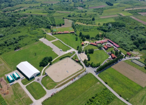 Etno farma nudi smještaj za konje s Hipodroma tijekom Thompsonova koncerta