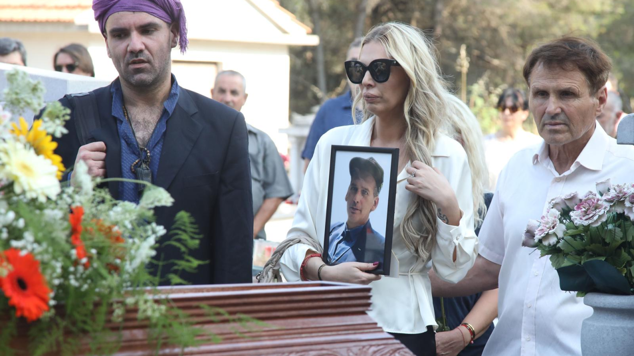 Tuga u Rogoznici: Na posljednje počivalište ispraćen Ivica Karabatić, otac Ave Karabatić