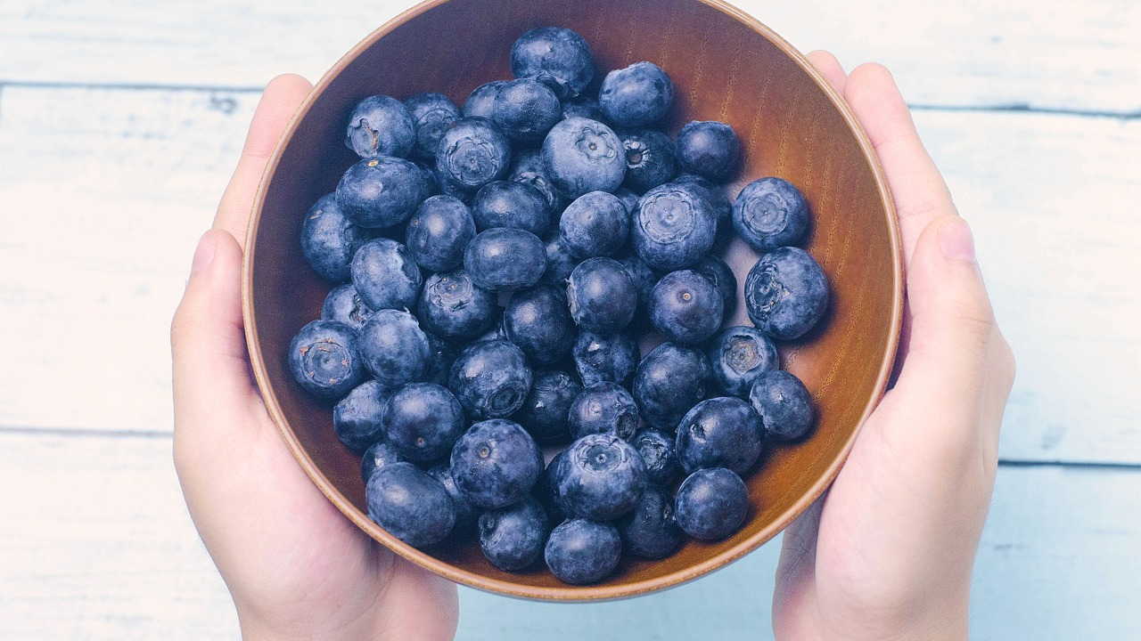 Moćni saveznici protiv starenja: Sedam bobica koje poboljšavaju elastičnost kože