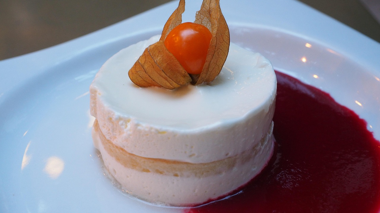 Panna cotta s kokosom idealan je desert za osvježenje od vrućina