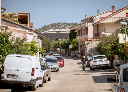 Fotografija 36 - Nekretnine u Njivicama sve traženije, grad planira čvorove za lakši ulaz u Šibenik