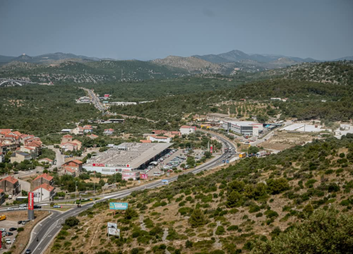 Fotografija 2 - Nekretnine u Njivicama sve traženije, grad planira čvorove za lakši ulaz u Šibenik