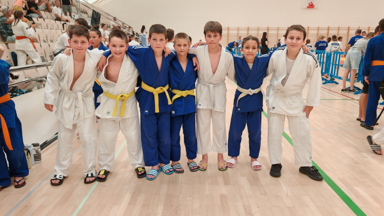 Šibenčani izvrsni na Kupu sv. Ante: Judo klub Šibenik iz Omiša se vratio s čak 16 medalja