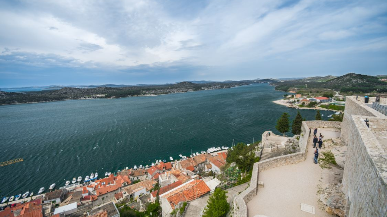 Utorak nestabilan uz pljuskove i jaku buru