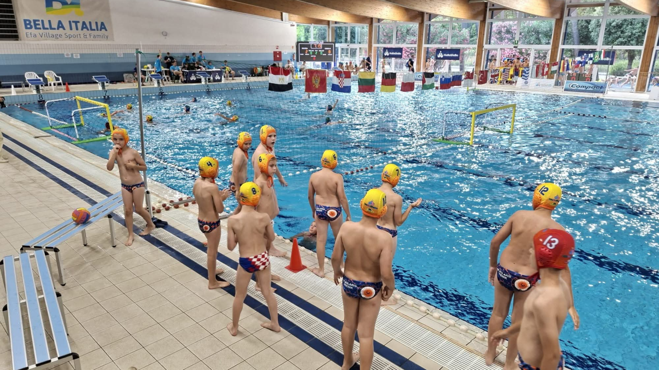 Mladi vaterpolisti Solarisa briljiraju na prestižnom turniru u Italiji – šest pobjeda u osam utakmica