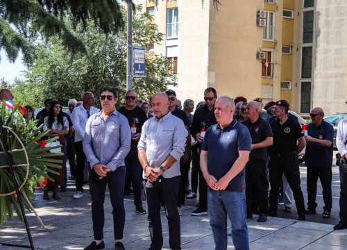 Fotografija 14 - Položeni vijenci na Baldekinu povodom 34. obljetnice osnutka slavne 113. brigade HV