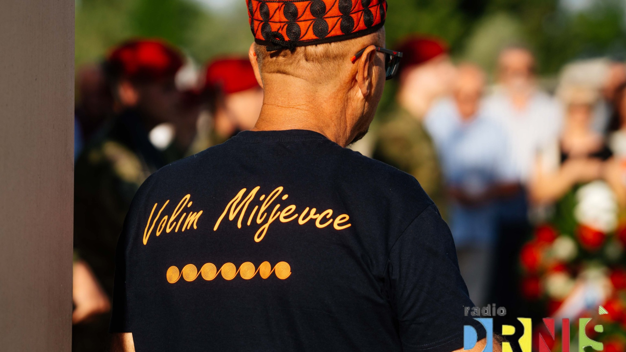 Polaganjem vijenaca obilježena 33. obljetnica oslobađanja Miljevaca