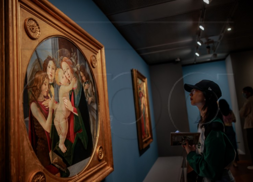 Turist oštetio sliku u talijanskoj galeriji Uffizi snimajući selfie