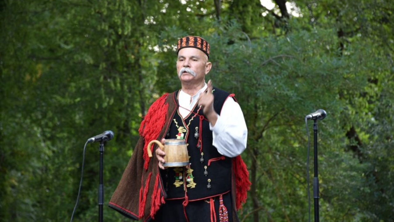 ‘Zvona Zagore’ iz Mirlovića na smotri kod Ljubuškog pokazali svoju tradicijsku baštinu